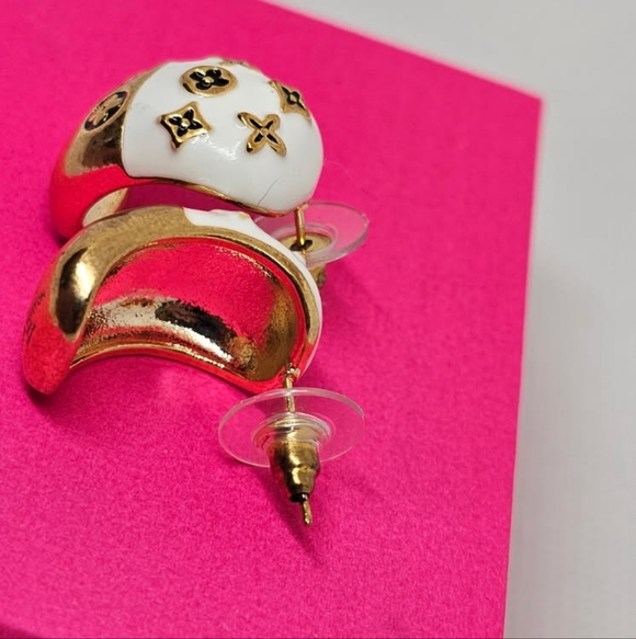 POPULAR PRINT GOLD TONE ENAMEL SEMI HOOP EARRINGS - Picture 2 of 4